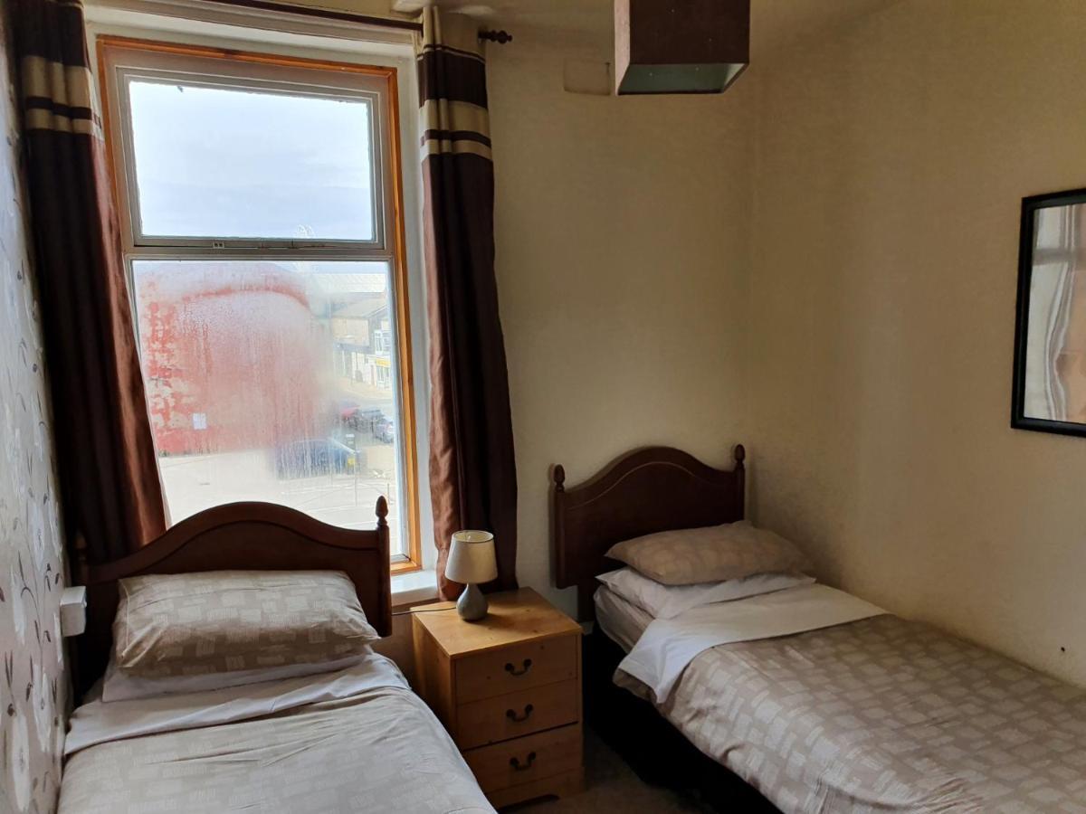 Foxhall Village Guest House Blackpool Esterno foto