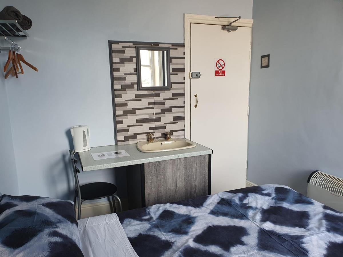 Foxhall Village Guest House Blackpool Esterno foto