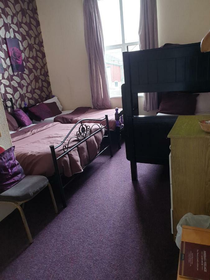 Foxhall Village Guest House Blackpool Esterno foto